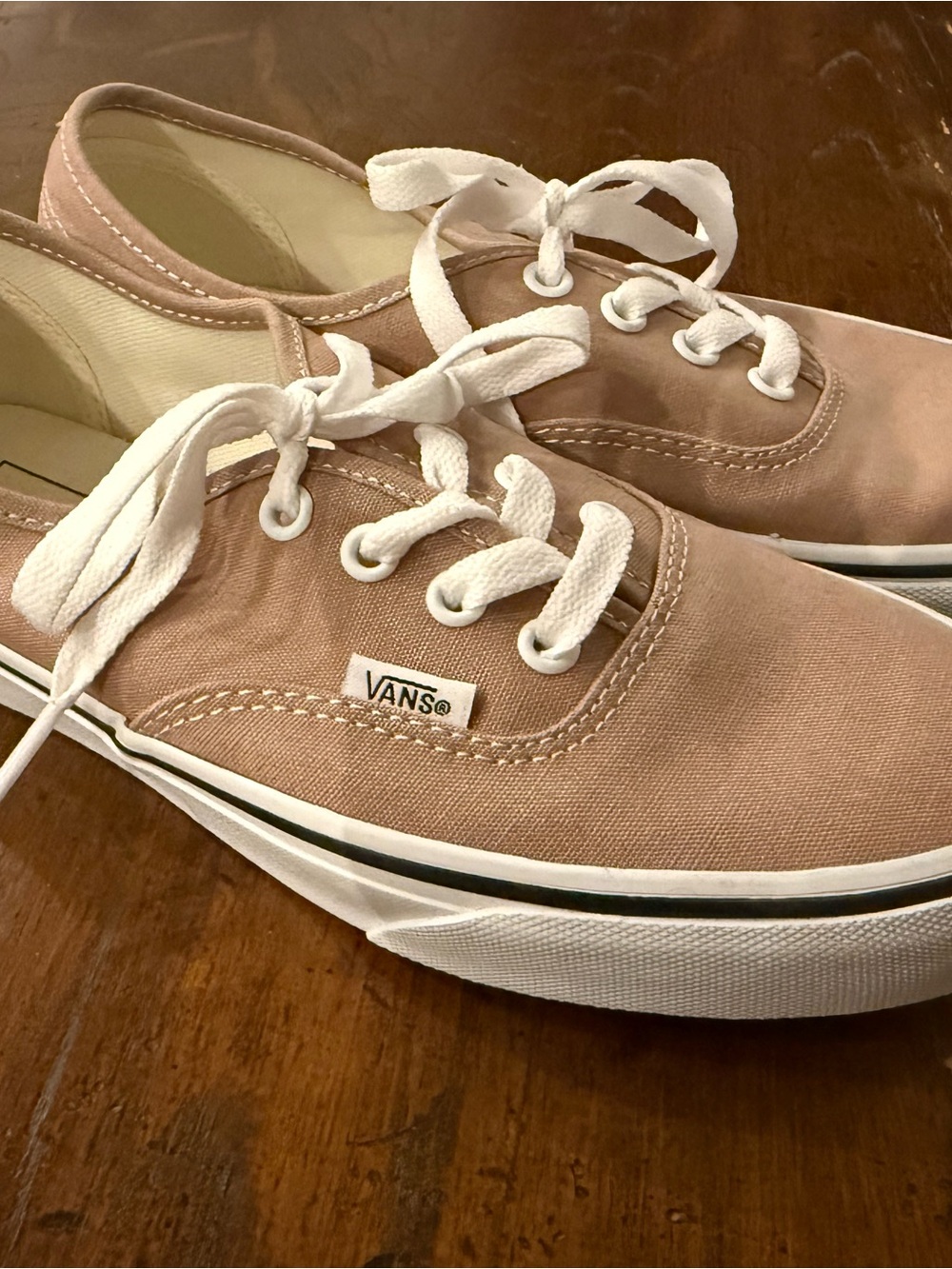 Vans Authentic Low-Top Sneaker in Tan Beige Size Women’s 7.5 Men’s 6